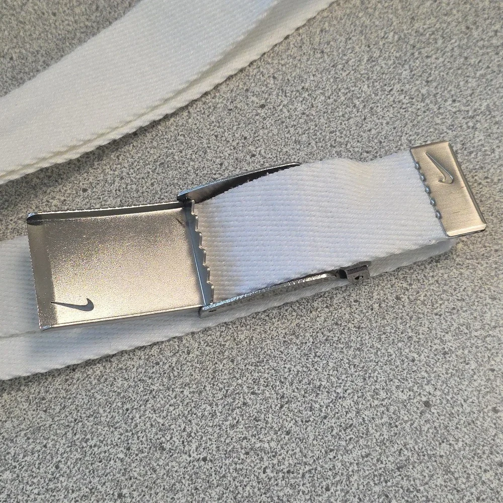 NIKE Golf Belt - White Adjustable Web Belt 38 inches - Picture 3 of 6